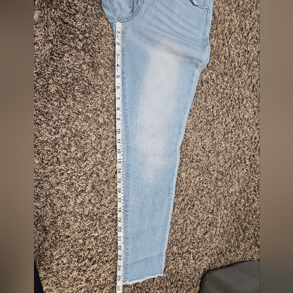 Skinny Jeans - Picture 12 of 14